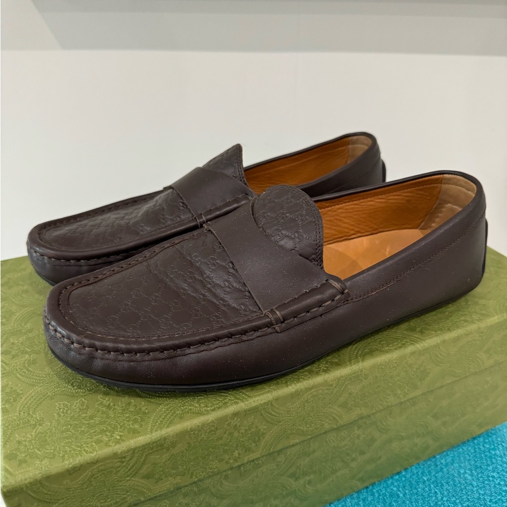 Men’s Authentic Gucci loafers